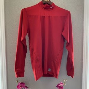 🚨Men’s Nike Therma Shirt